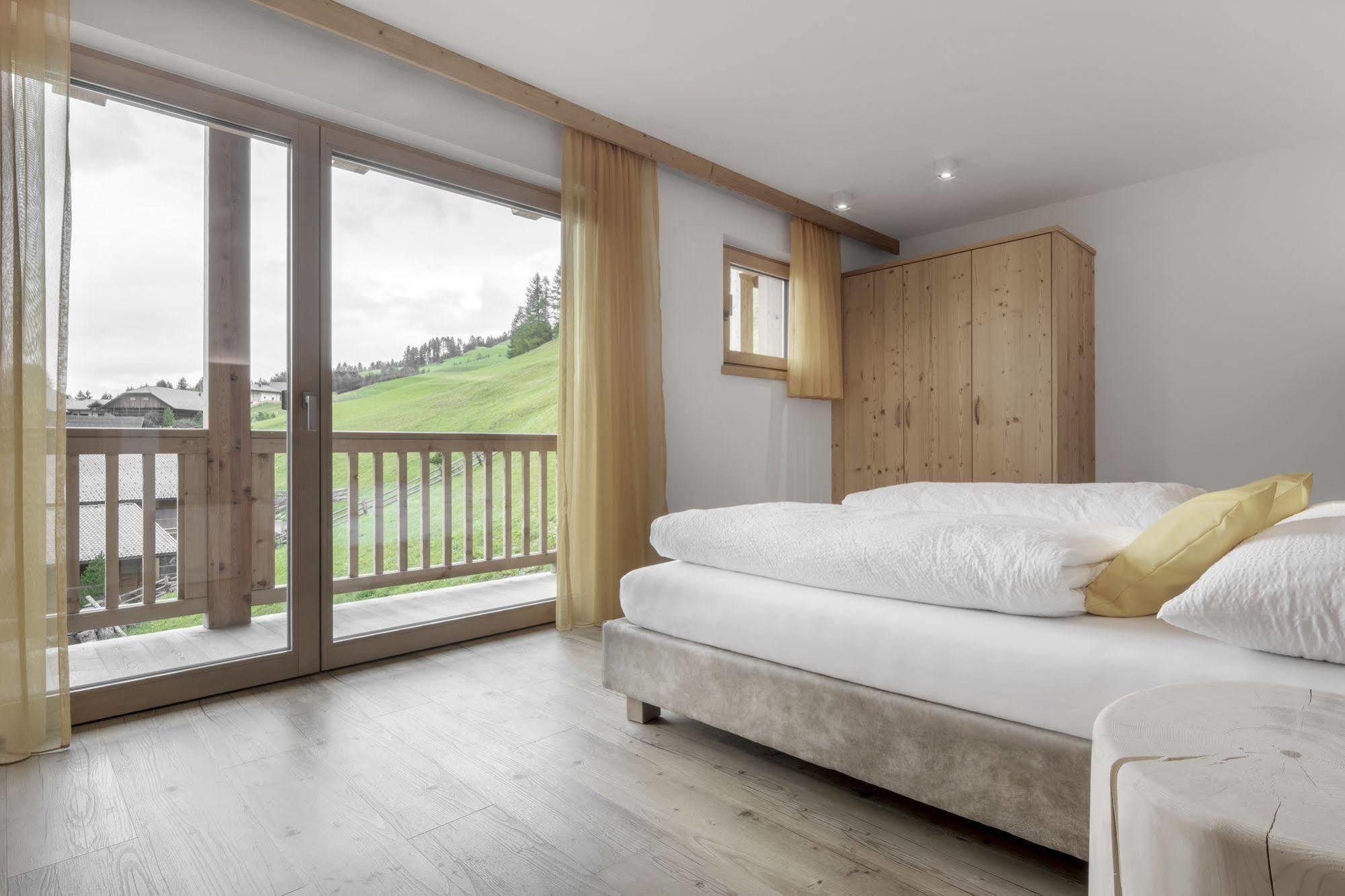 Ciasa De Lenz Hotel San Cassiano  Buitenkant foto